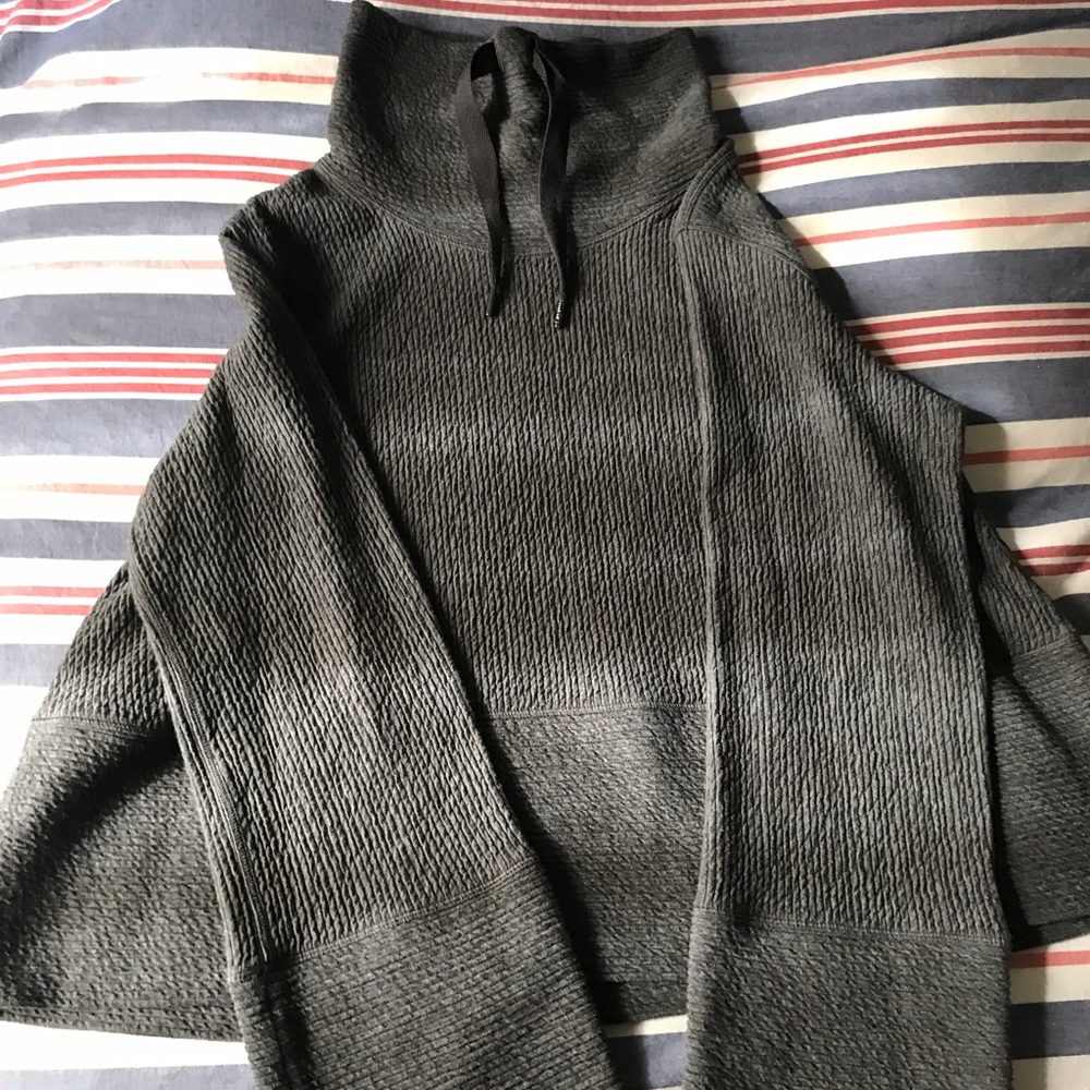 Lululemon Retreat Yourselves Pullover